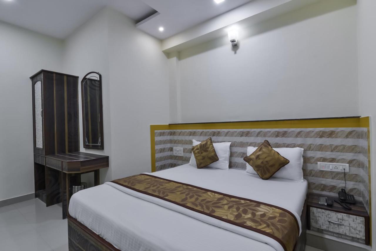Hotel Aroma- Dadar Mumbai Exterior photo