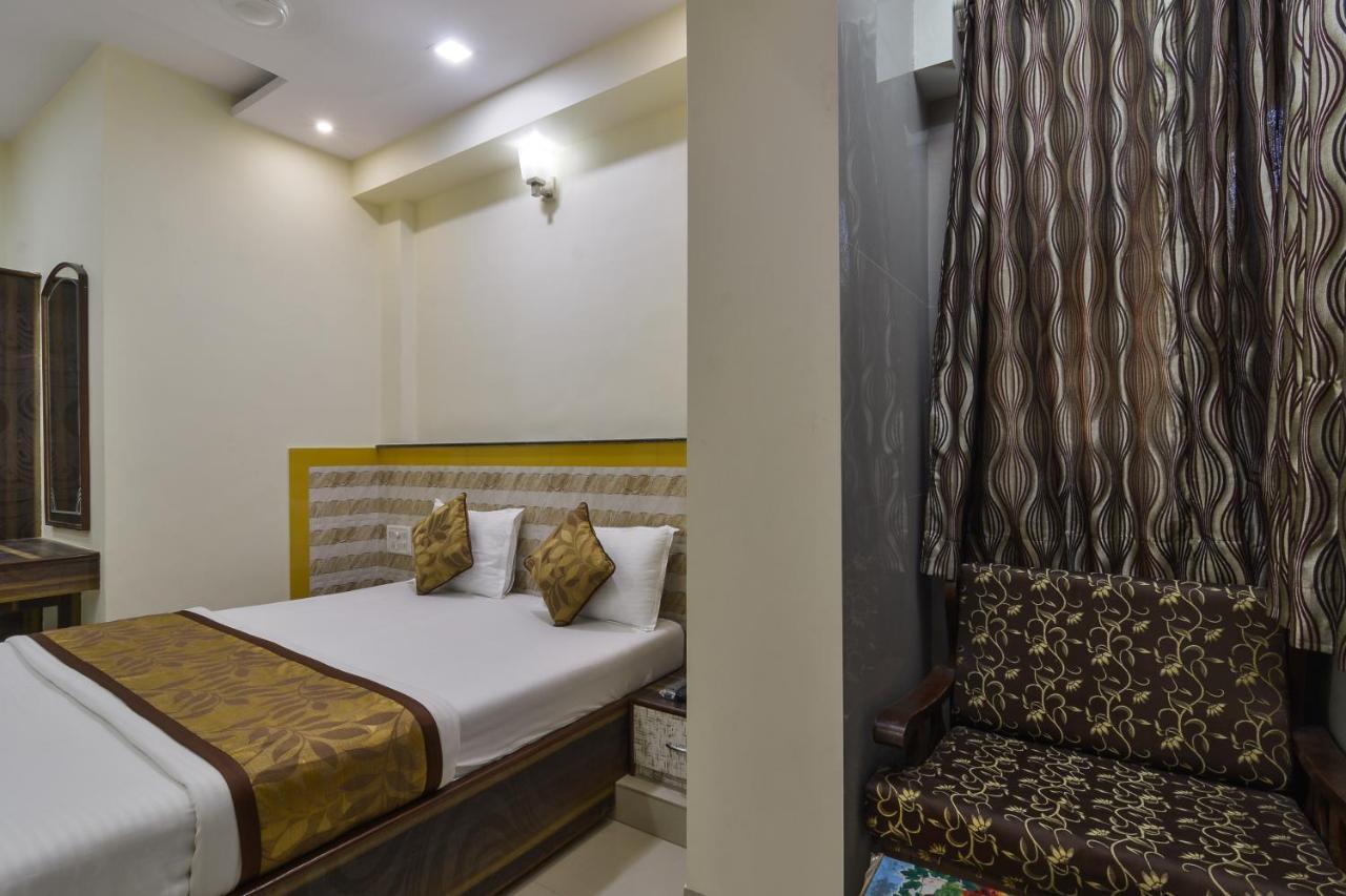 Hotel Aroma- Dadar Mumbai Exterior photo